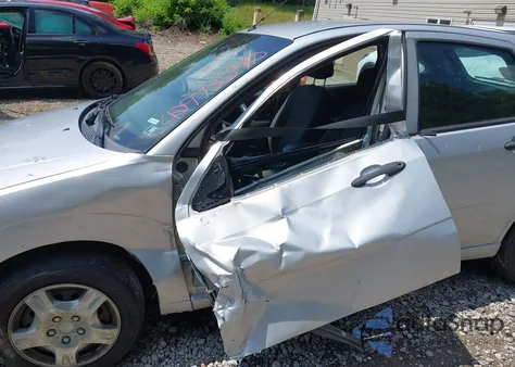 2007 Ford Focus S/Se/Ses из США, поврежденный, VIN 1FAHP37NX7W206540